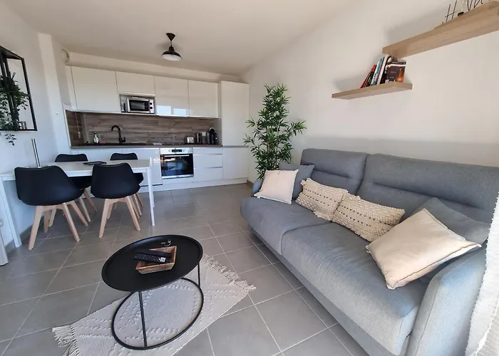 Ensoleille, Wifi-clim-gare-terrasse Apartamento Narbona