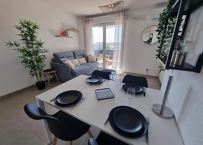 Ensoleille, Wifi-clim-gare-terrasse Apartamento *